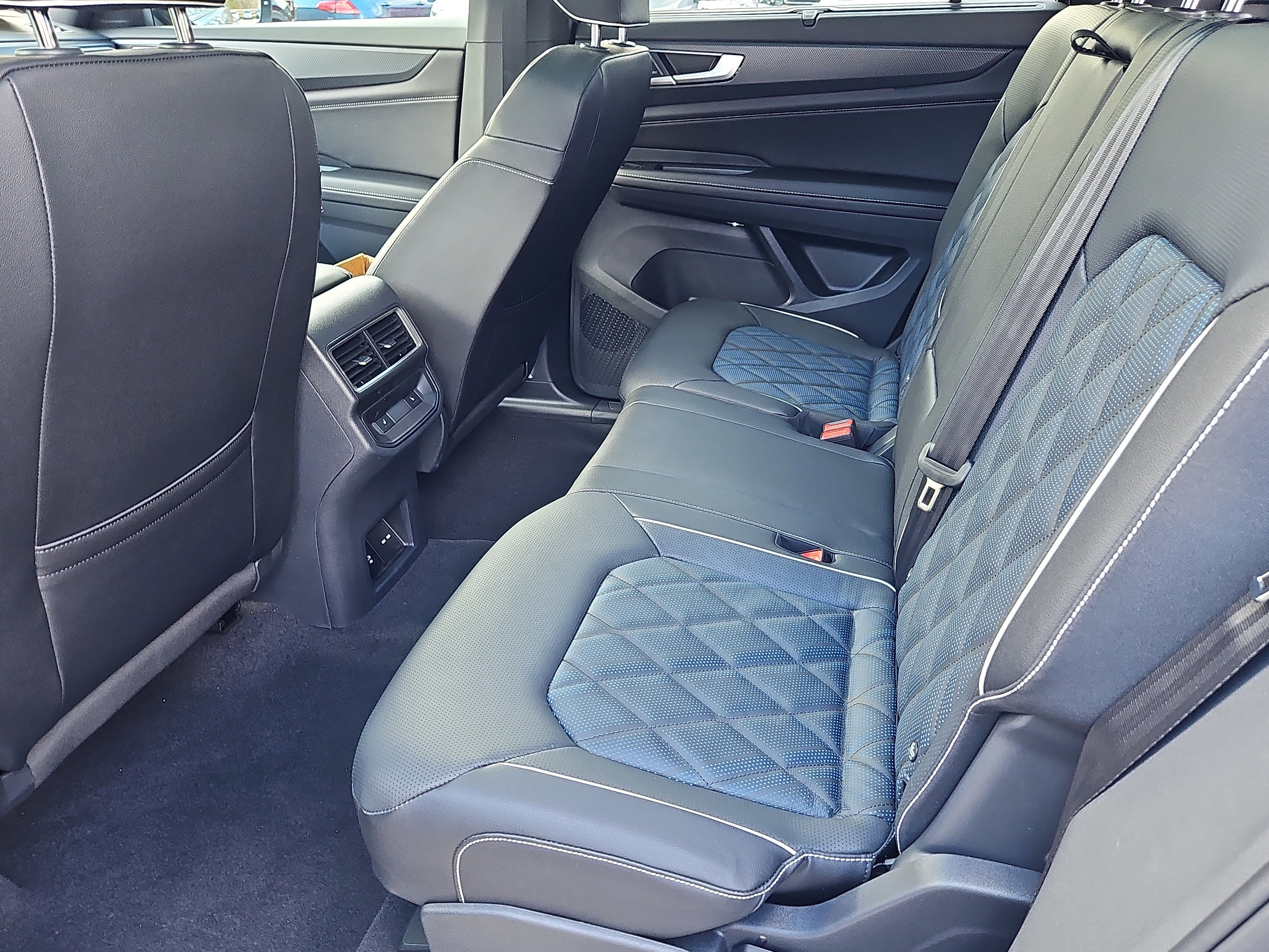 New 2026 Volkswagen Atlas Cross Sport SEL Premium R-Line image 20