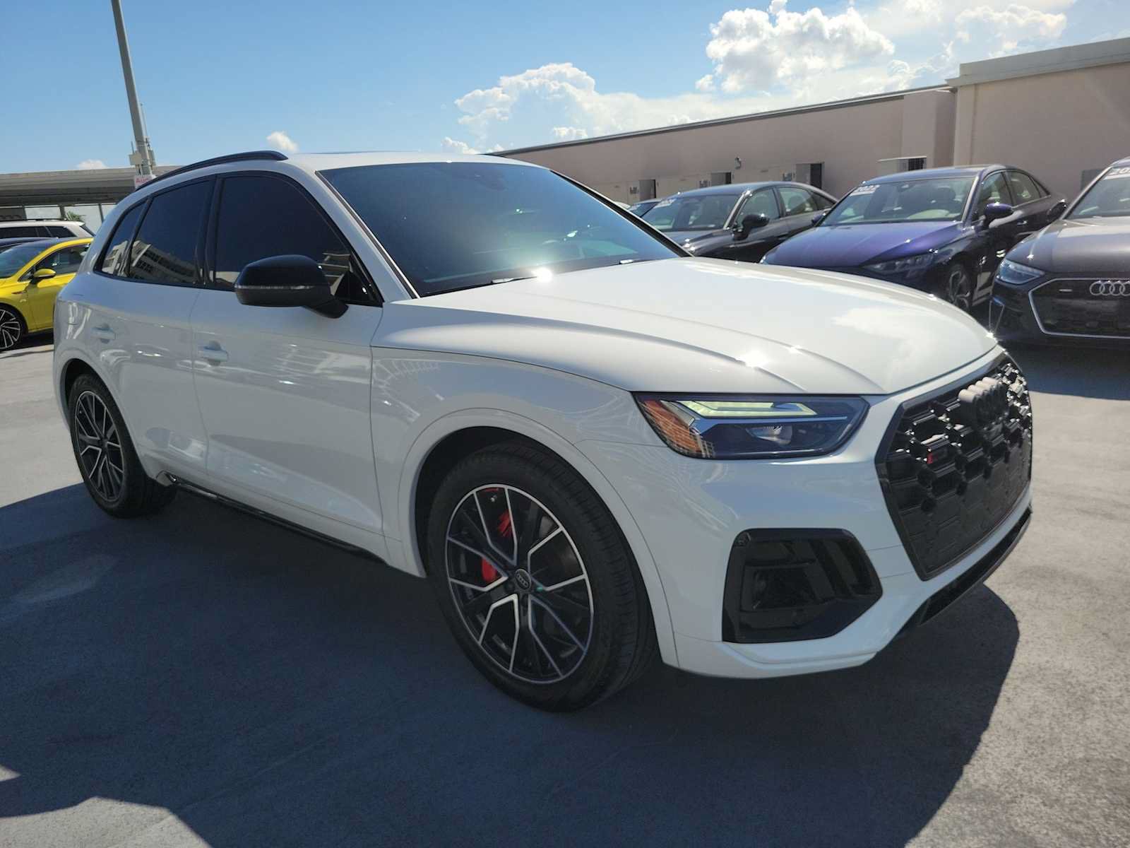 Certified 2025 Audi SQ5 Premium Plus AWD/4WD image 8