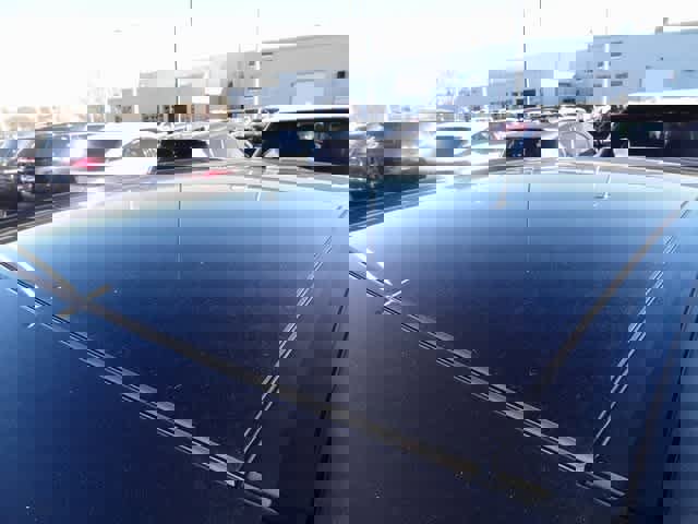 Used 2021 Land Rover Range Rover Velar R-Dynamic S image 17