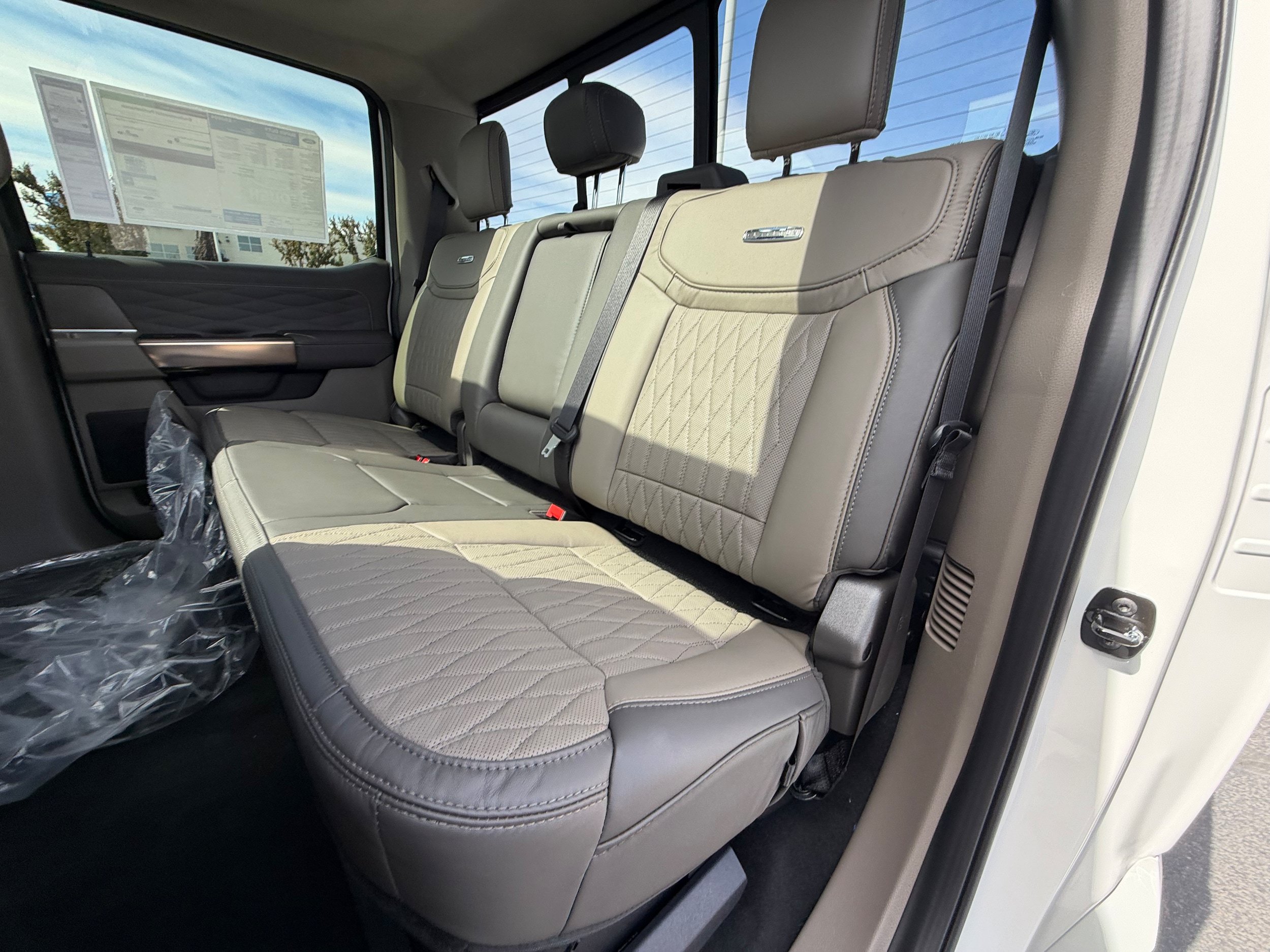New 2026 Ford F350 Platinum w/ Platinum Plus Package AWD/4WD image 17