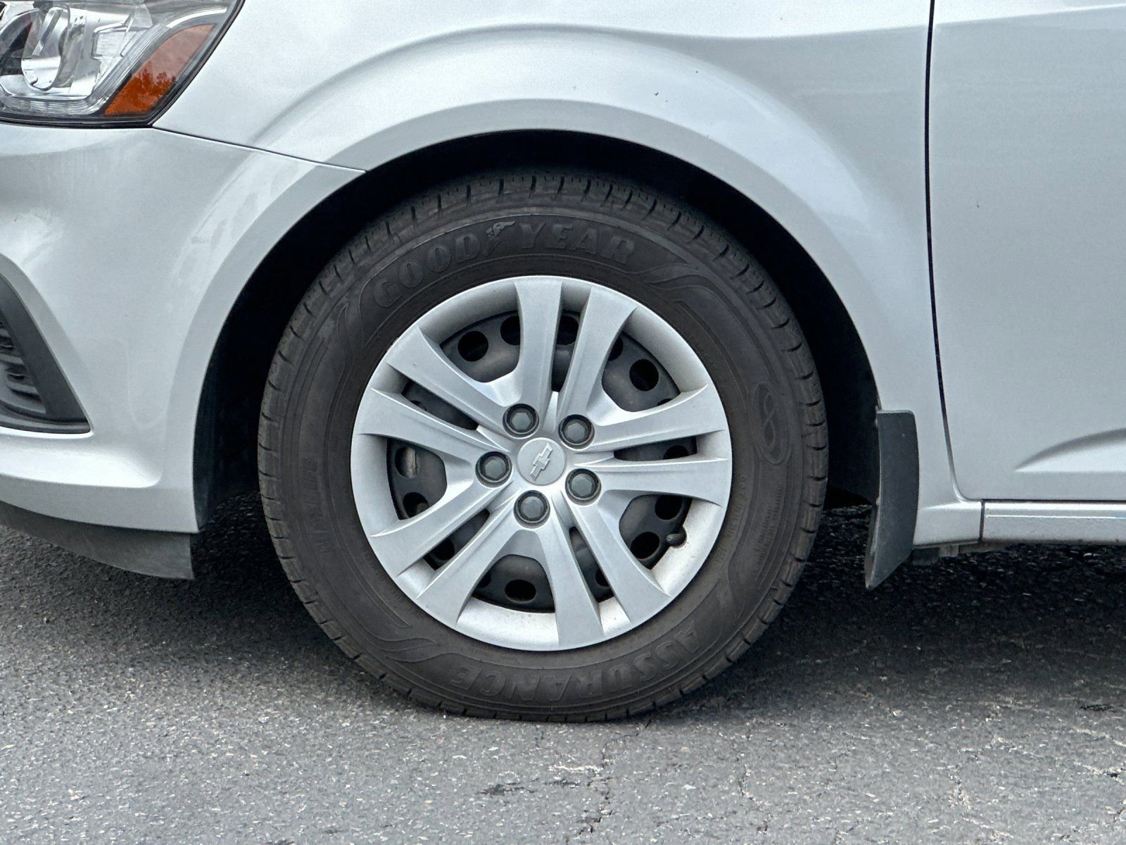 Used 2018 Chevrolet Sonic LS image 22