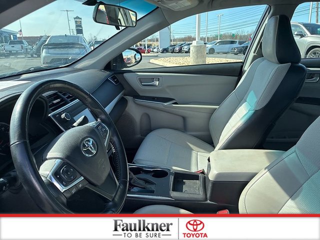 Certified 2016 Toyota Camry SE image 21