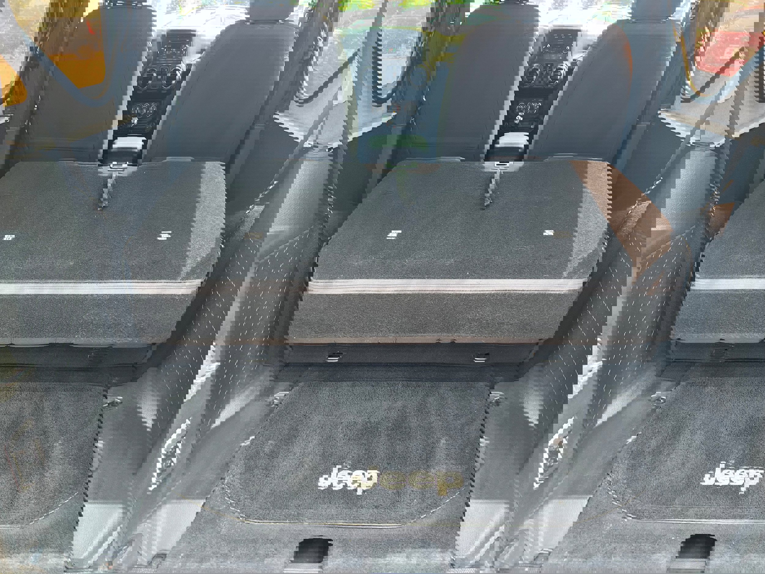 Used 2015 Jeep Wrangler Sport w/ Quick Order Package 23S image 12