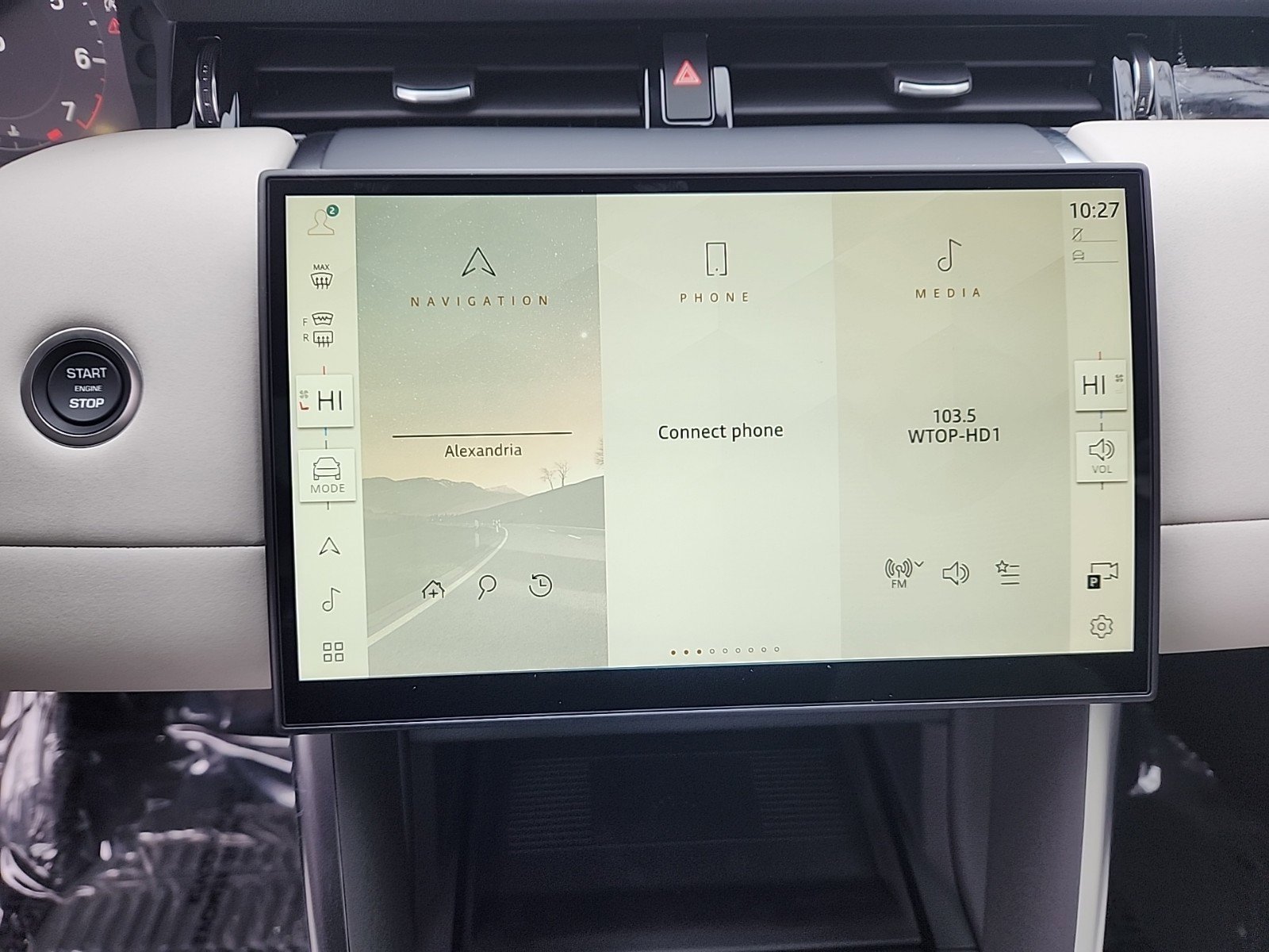 Certified 2025 Land Rover Discovery Sport S image 17