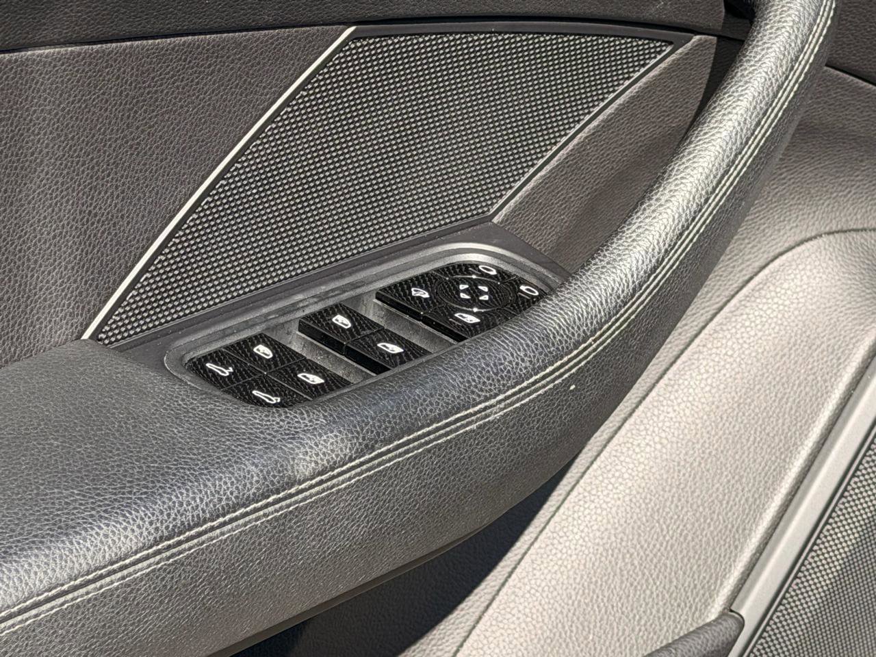 Used 2018 Porsche Panamera 4S image 26