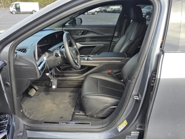 Used 2023 Cadillac Lyriq 2WD image 6