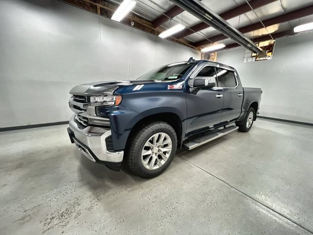 Certified 2020 Chevrolet Silverado 1500 LTZ w/ LTZ Premium Package AWD/4WD image 4