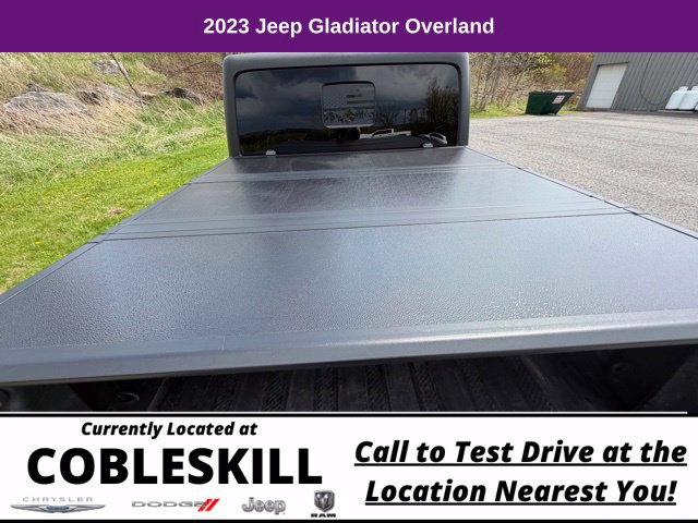 Used 2023 Jeep Gladiator Overland AWD/4WD image 12