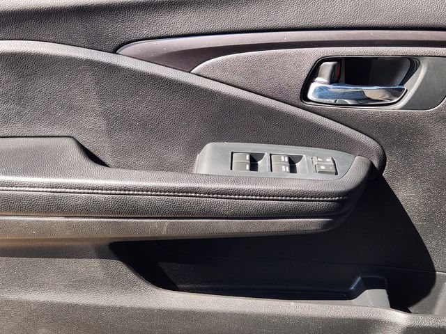 Used 2022 Honda Pilot Sport image 24