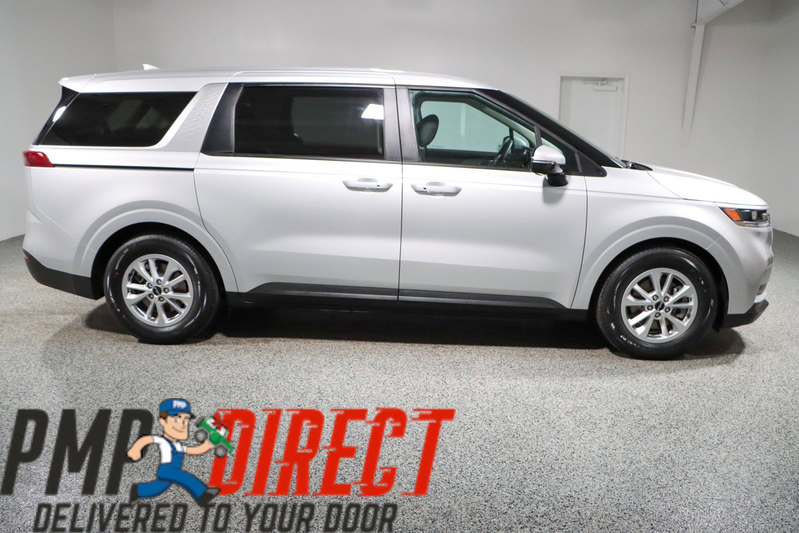 Used 2023 Kia Carnival LX image 6