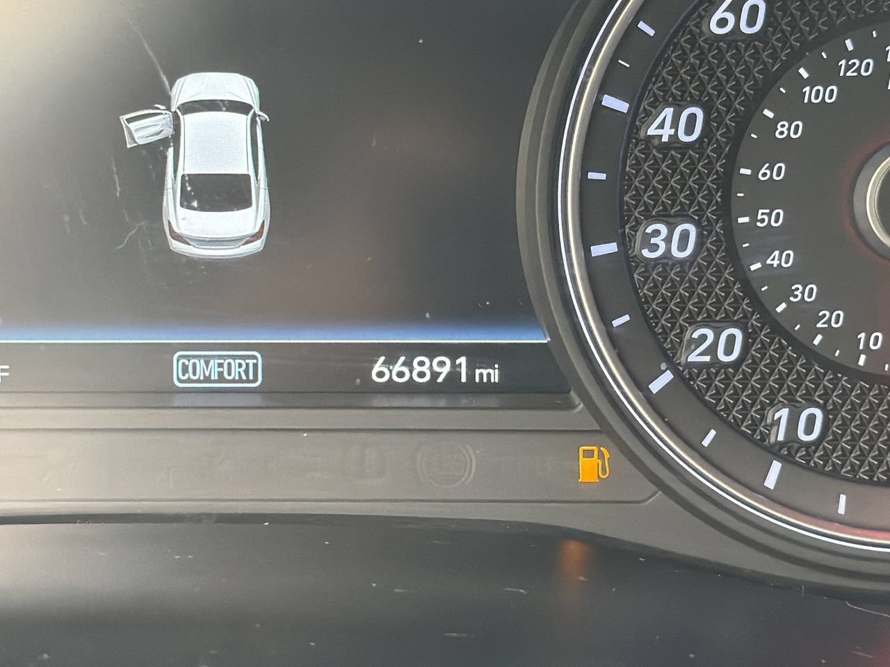 Used 2019 Genesis G70 2.0T Advanced RWD image 30