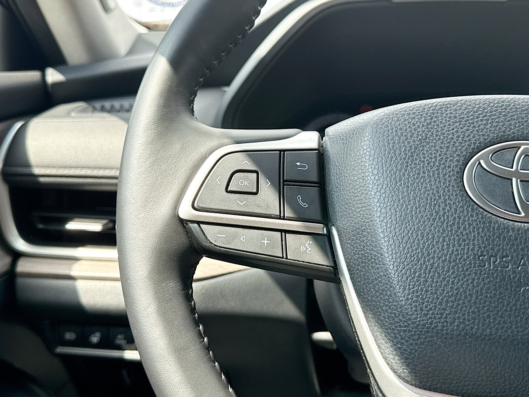 Used 2025 Toyota Grand Highlander AWD Hybrid image 42