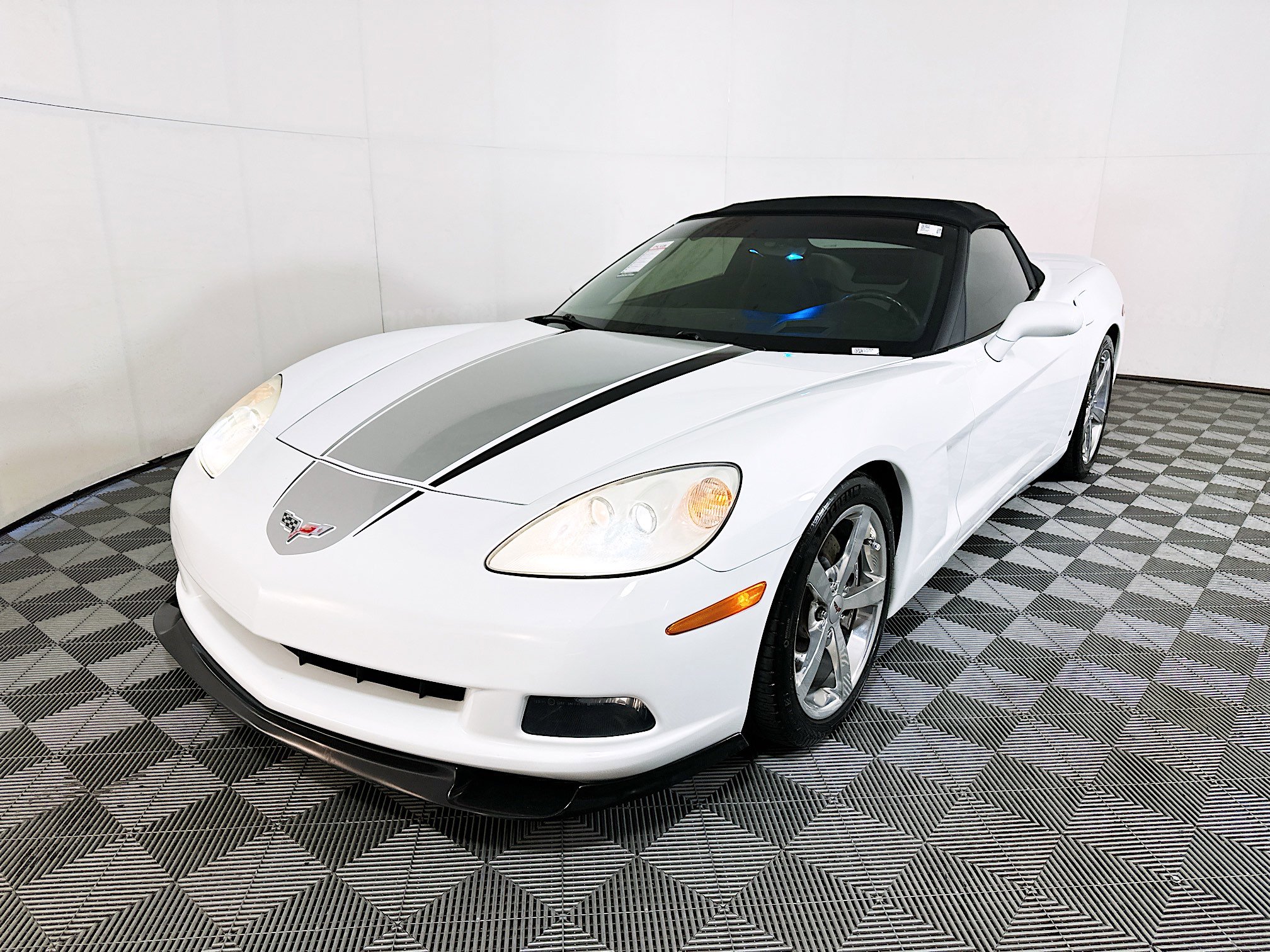 Used 2008 Chevrolet Corvette Convertible w/ Preferred Equipment Group image 7