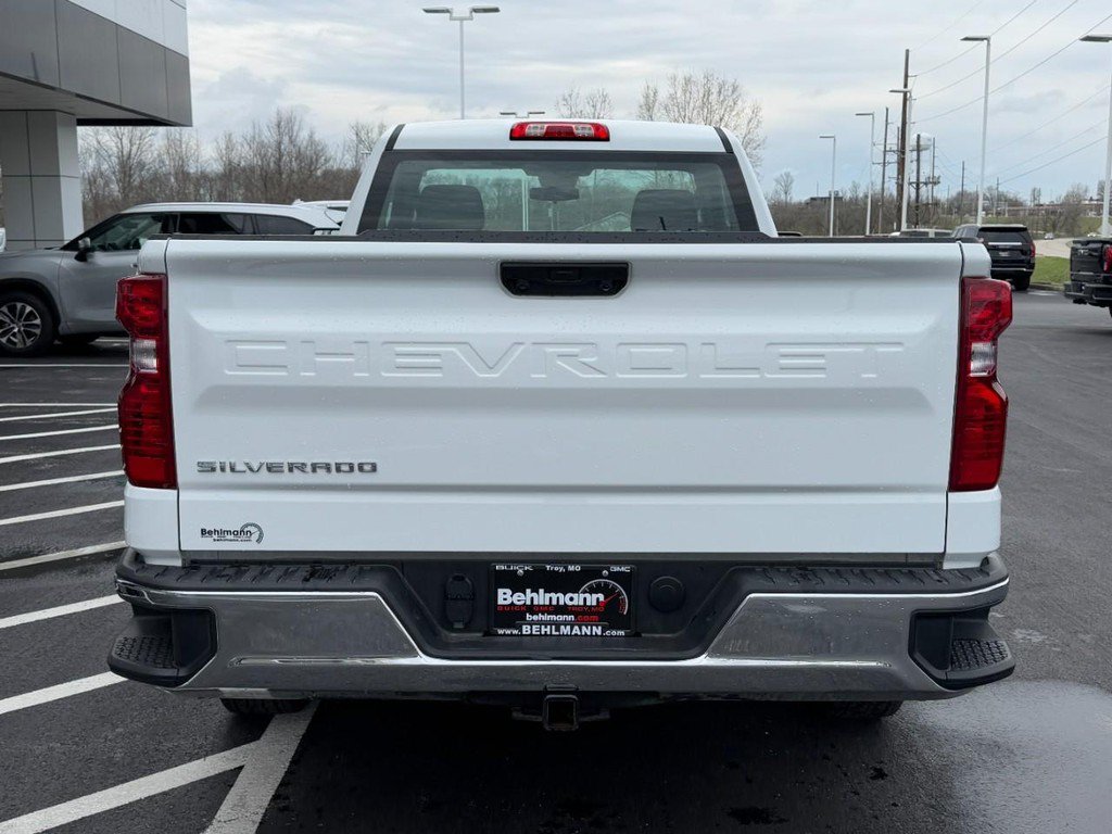Used 2025 Chevrolet Silverado 1500 W/T RWD image 5