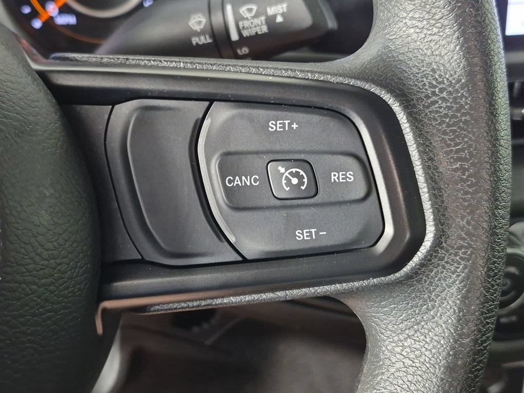 Used 2025 Jeep Gladiator Sport AWD/4WD image 17
