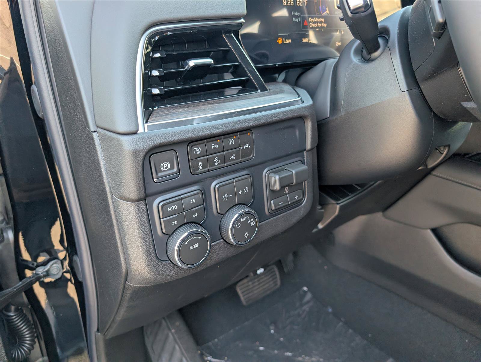 New 2026 Chevrolet Tahoe LS w/ Max Trailering Package AWD/4WD image 18