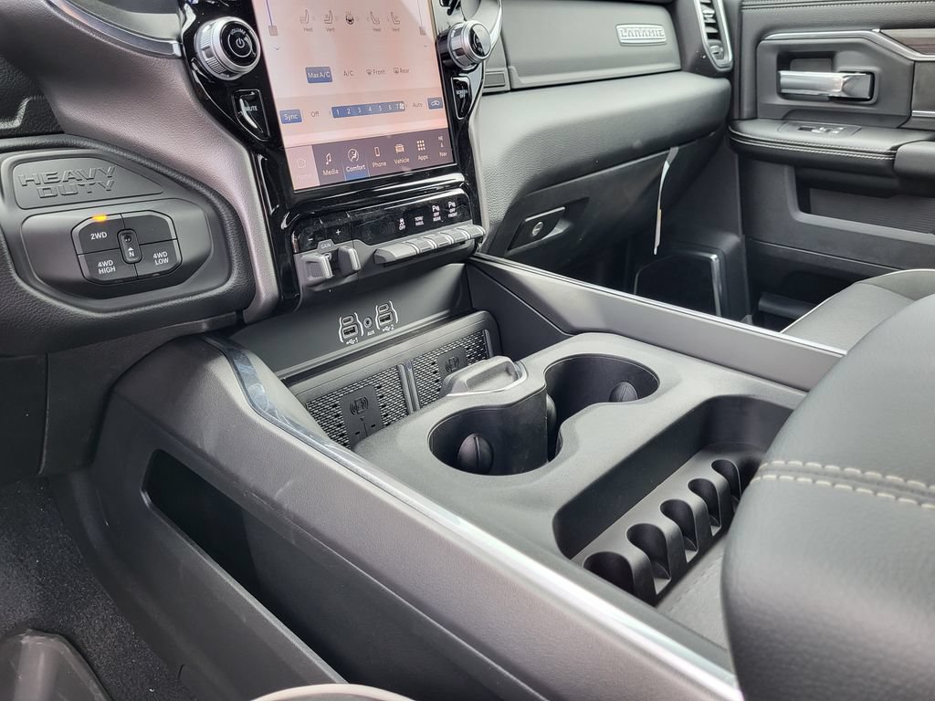 New 2026 RAM 2500 Laramie w/ Night Edition AWD/4WD image 21