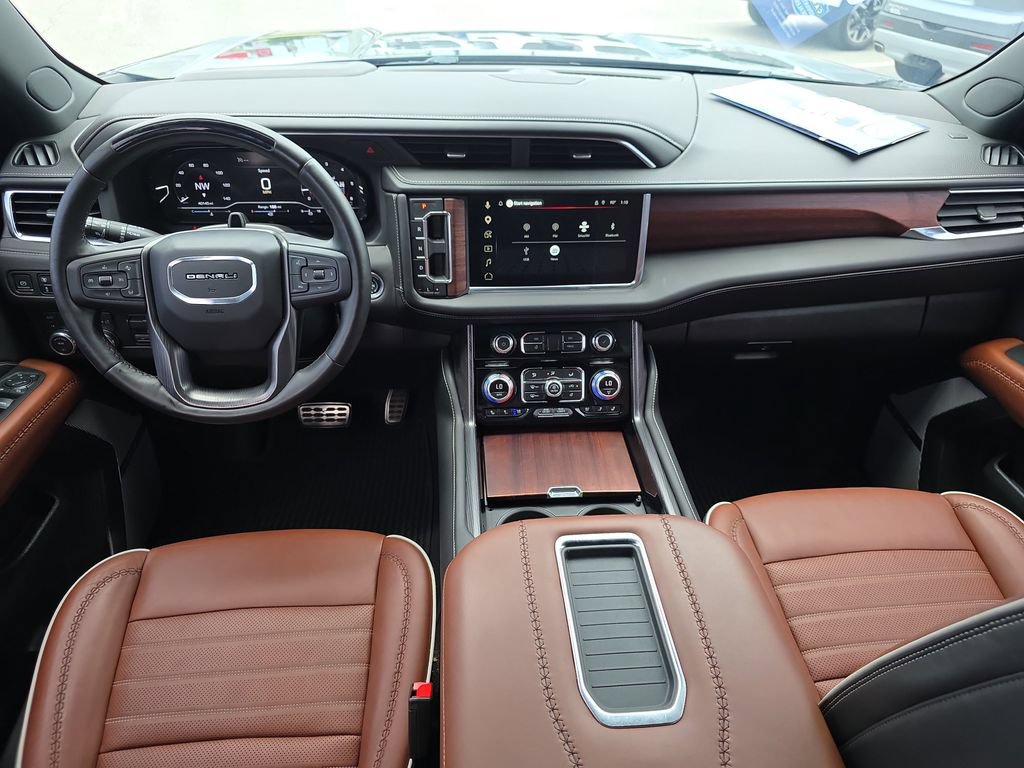 Used 2023 GMC Yukon Denali Ultimate AWD/4WD image 13