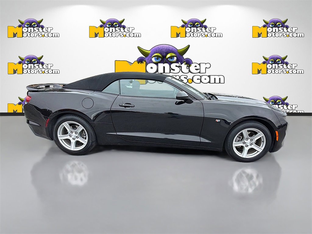 Used 2023 Chevrolet Camaro LT image 4