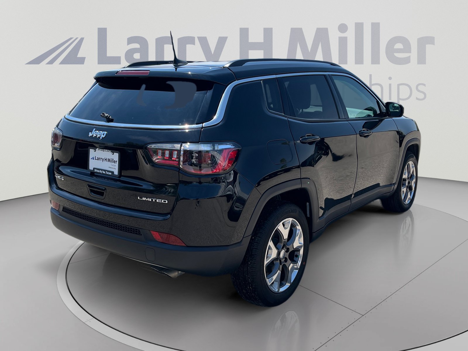 Used 2020 Jeep Compass Limited w/ Luxury Seat Group AWD/4WD image 5