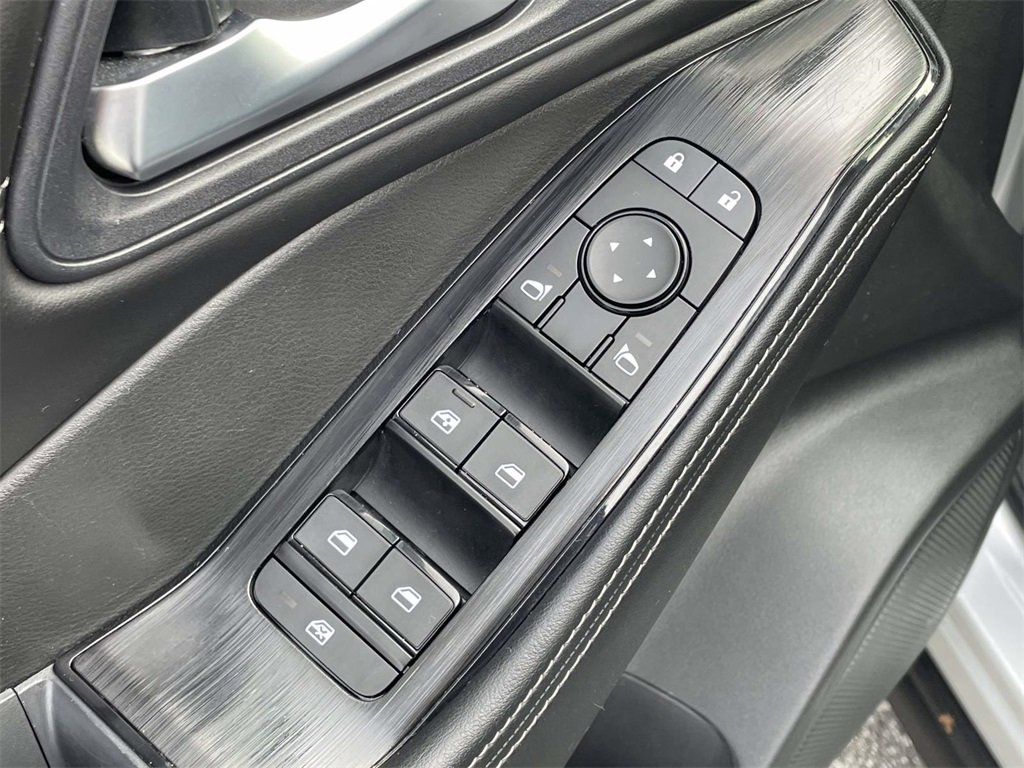 Used 2023 Nissan Rogue SV w/ SV Premium B Package image 16