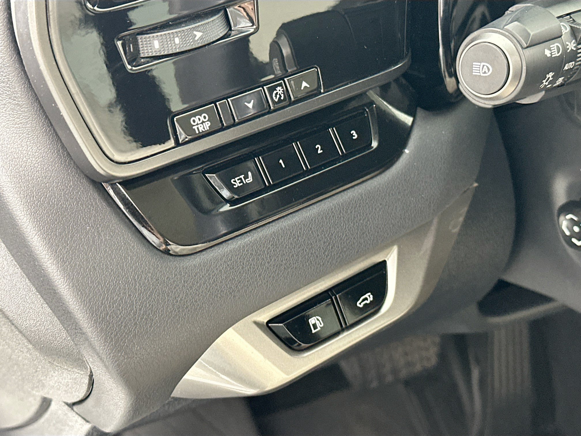 Used 2023 Lexus RX 350 Premium Plus w/ Cold Area Package FWD image 10