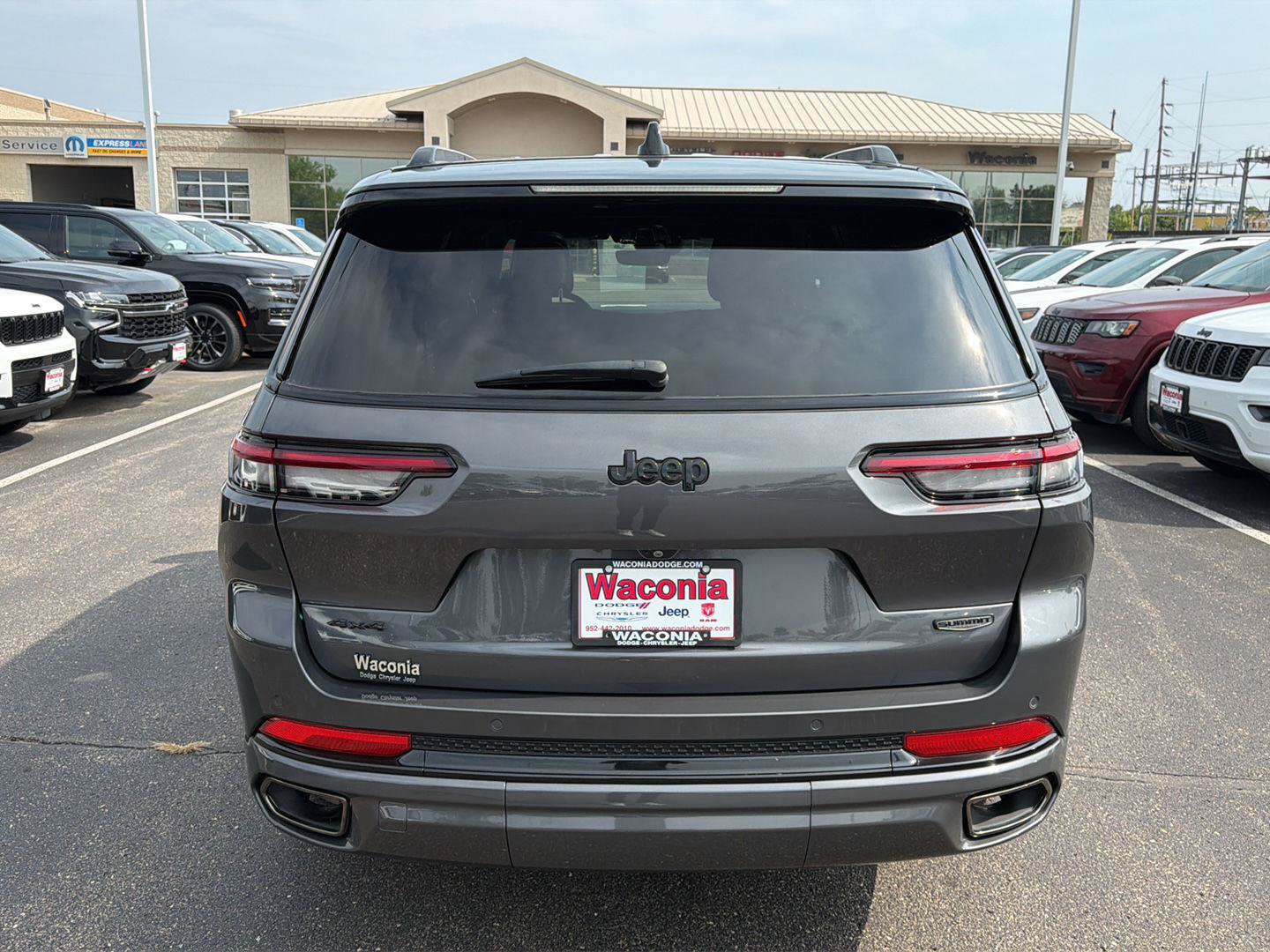 Certified 2024 Jeep Grand Cherokee L Summit AWD/4WD image 6