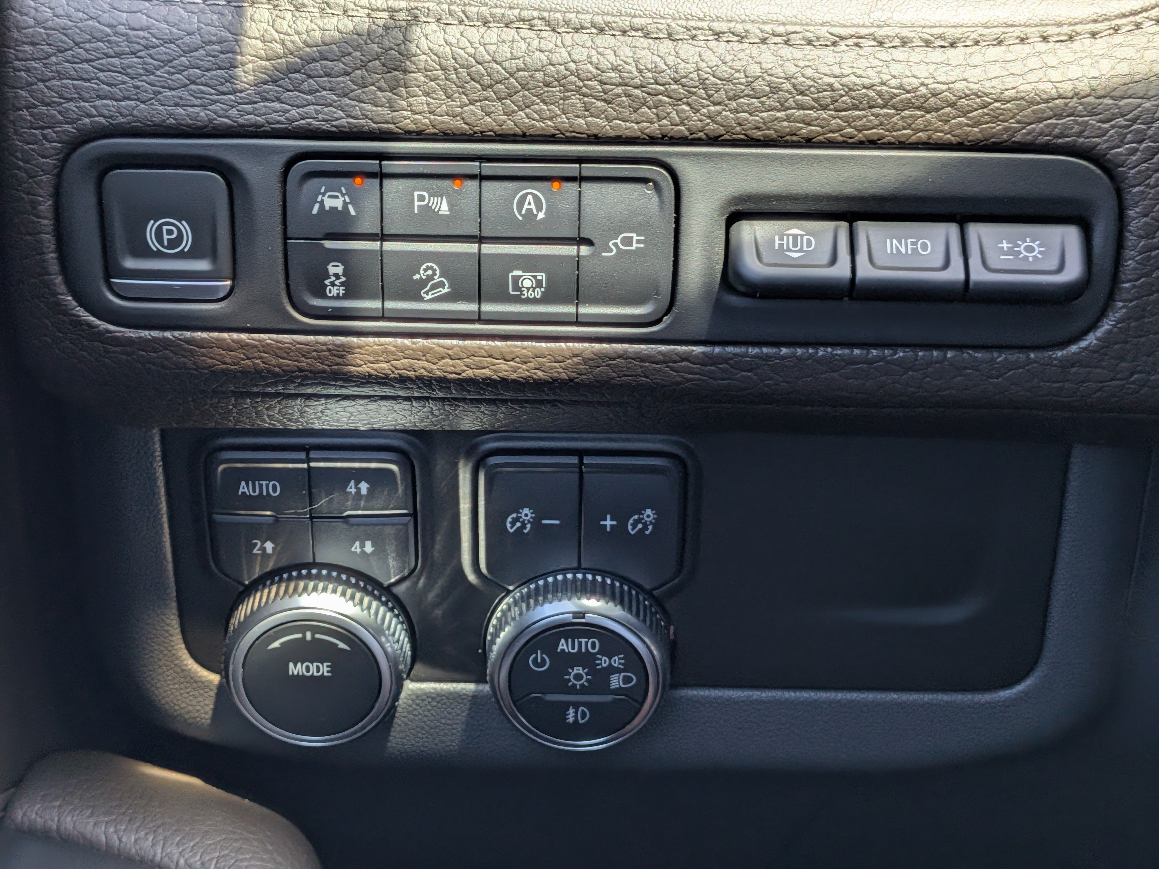 Certified 2022 GMC Yukon Denali AWD/4WD image 25