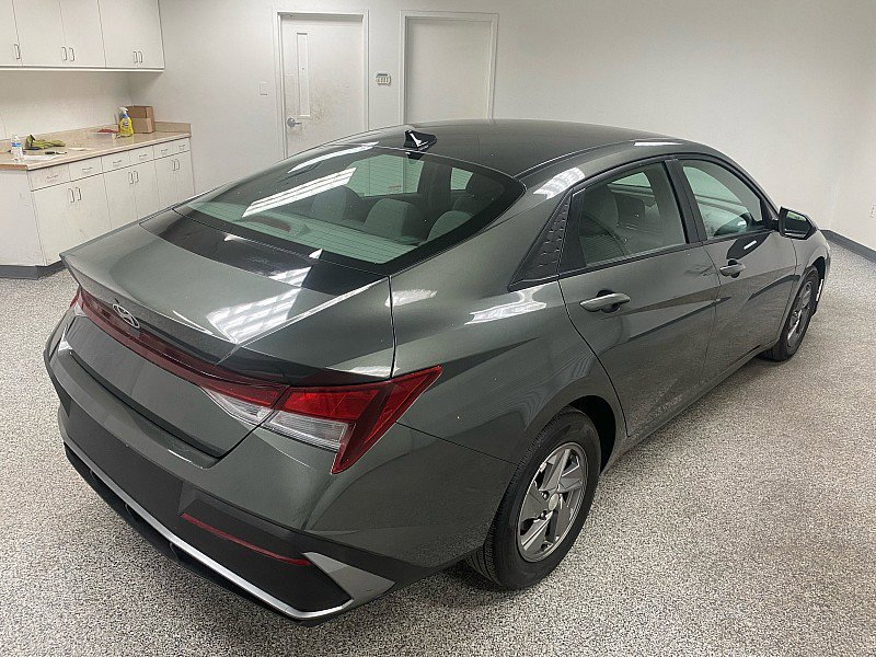 Used 2025 Hyundai Elantra SE image 5