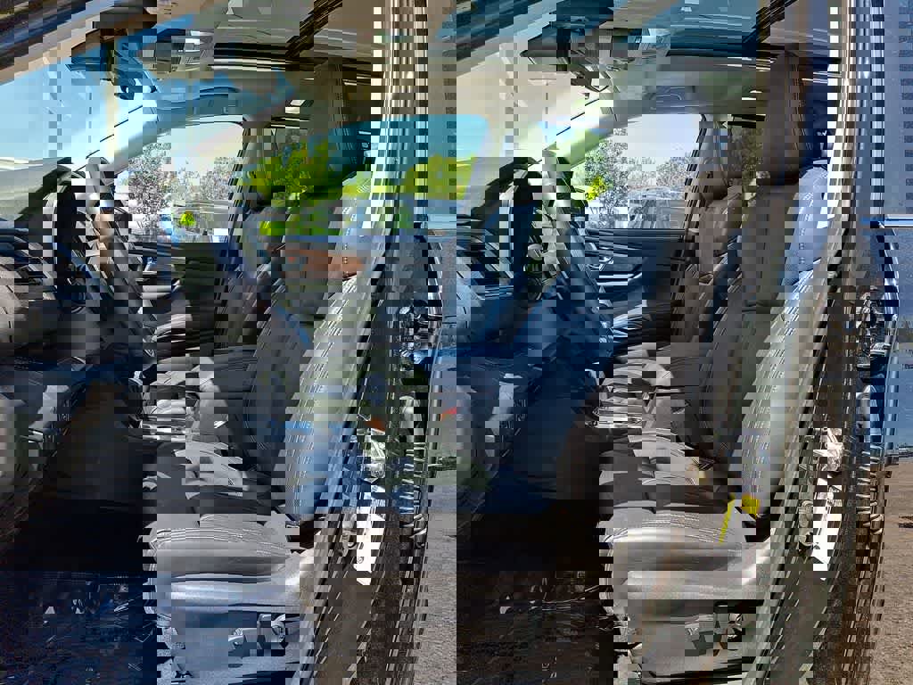 Used 2023 Subaru Ascent Touring AWD/4WD image 14