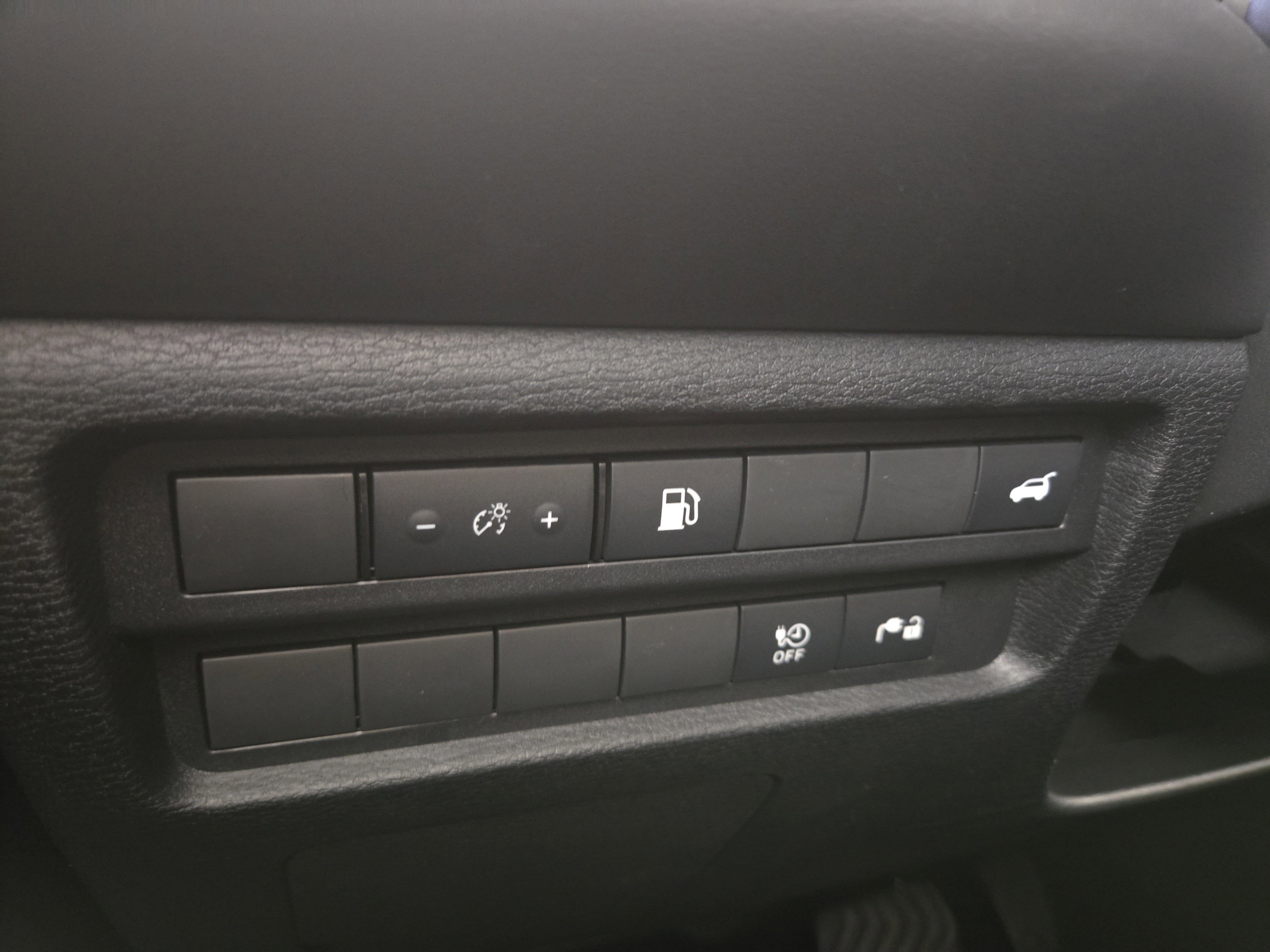 New 2025 Mitsubishi Outlander SE image 26