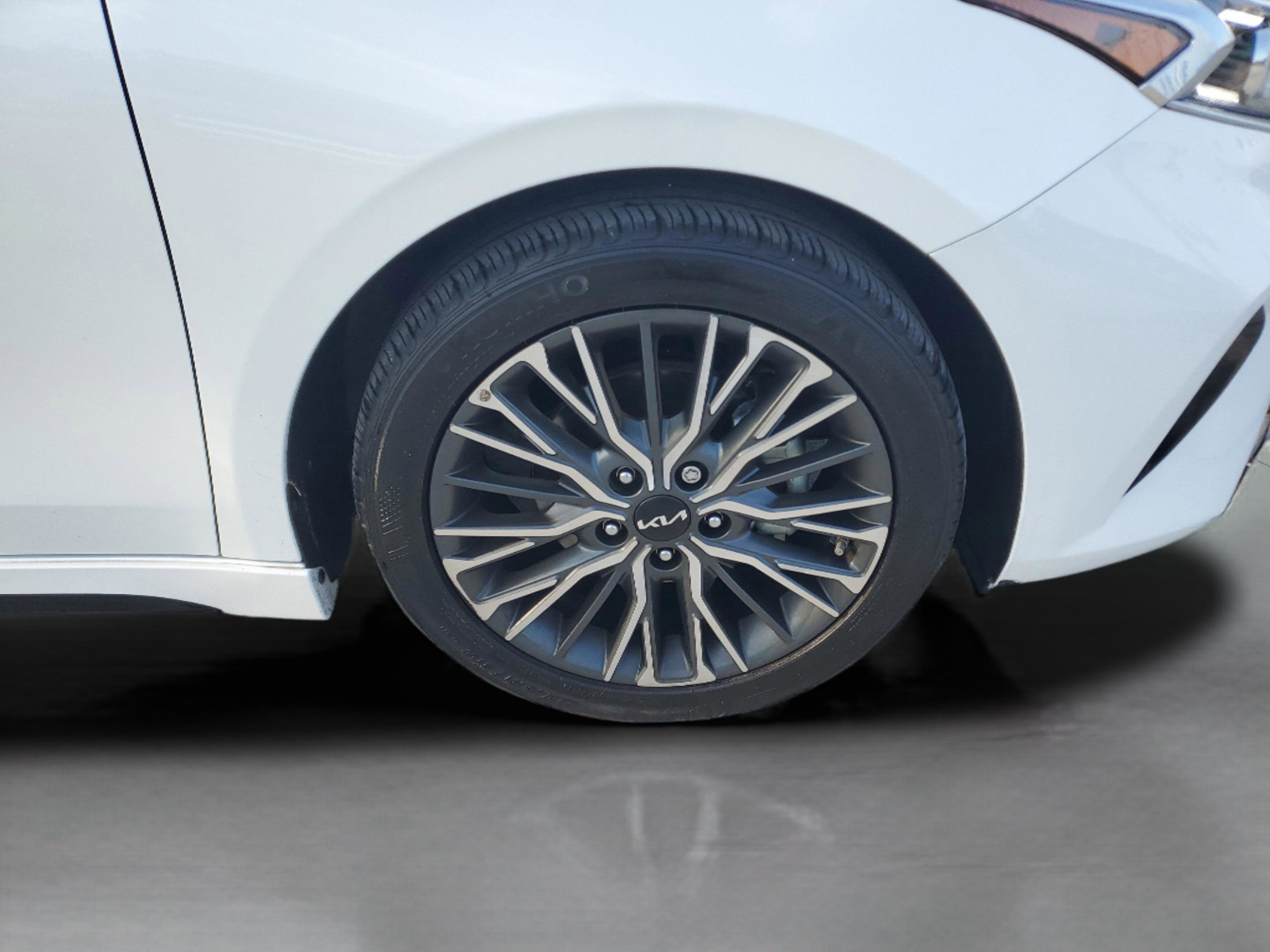 Certified 2023 Kia Forte GT-Line w/ GT-Line Premium Package image 6