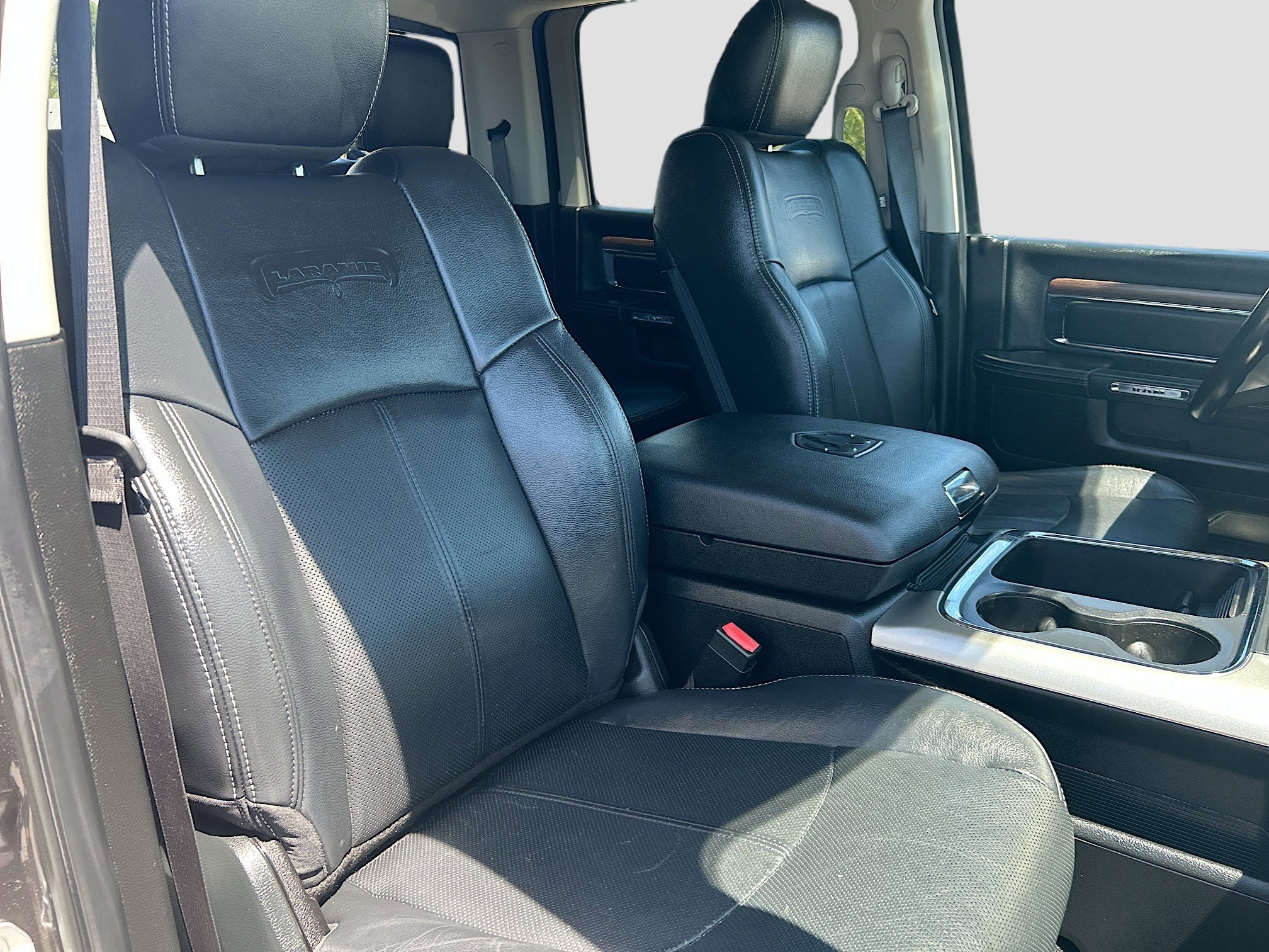 Used 2018 RAM 3500 Laramie AWD/4WD image 31