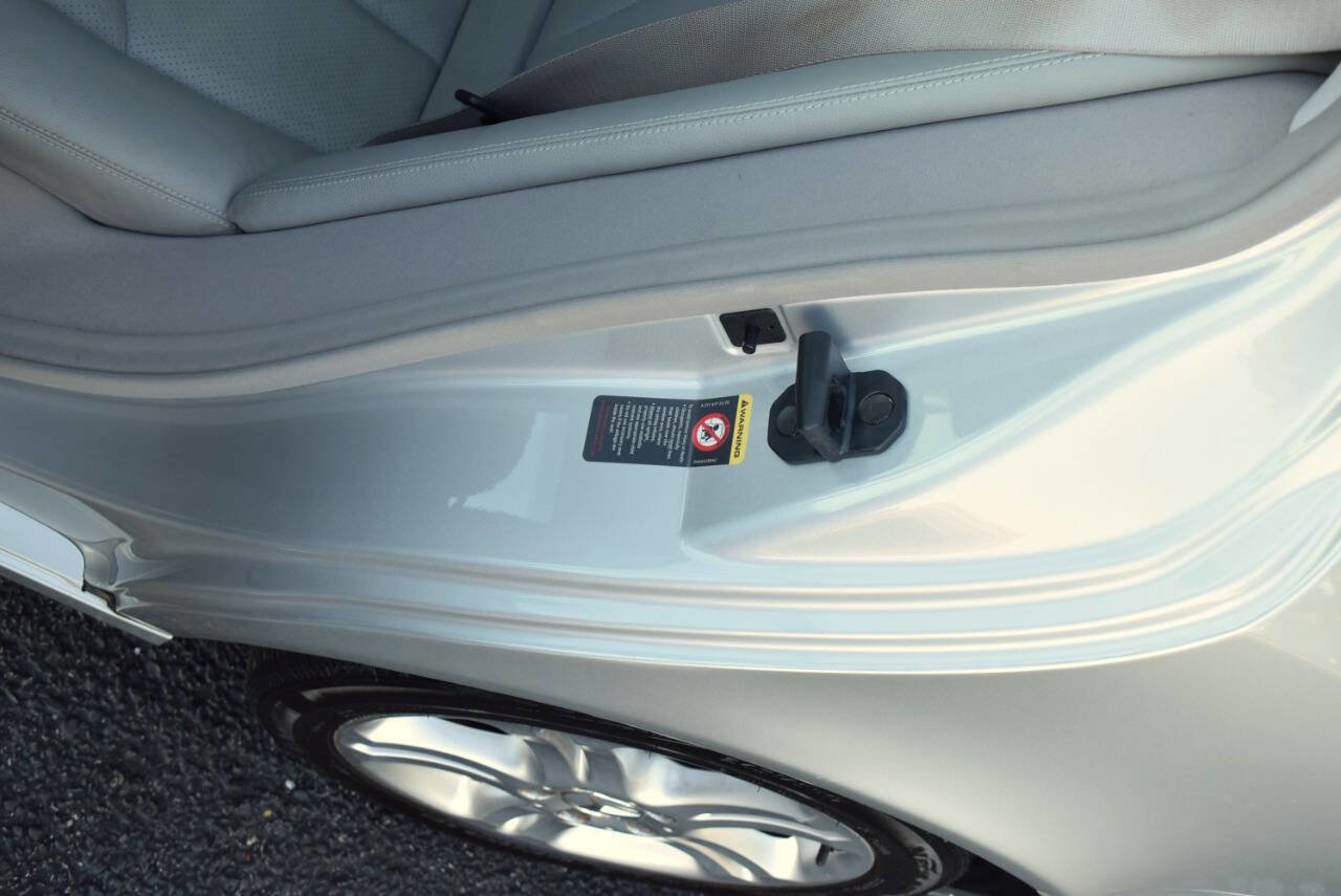 Used 2004 Mercedes-Benz E 500 Sedan image 42