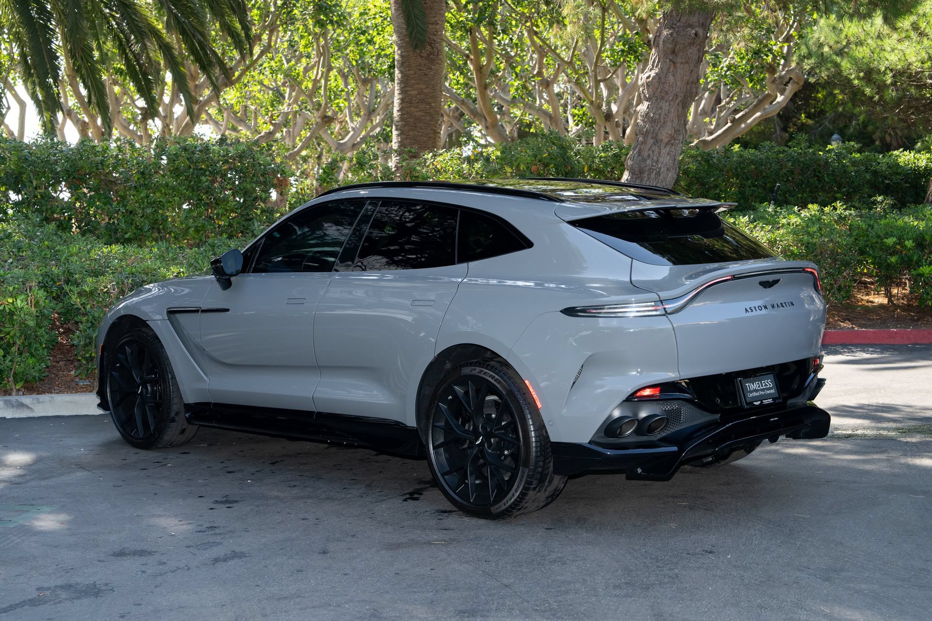 Used 2025 Aston Martin DBX 707 AWD/4WD image 4
