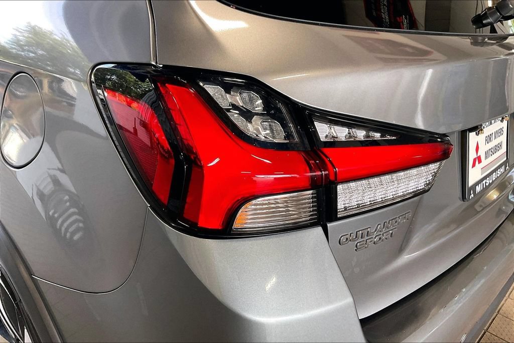 Used 2022 Mitsubishi Outlander Sport SE FWD image 17