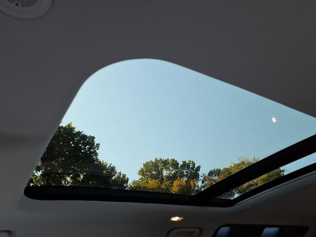 New 2026 Land Rover Defender 110 S image 16