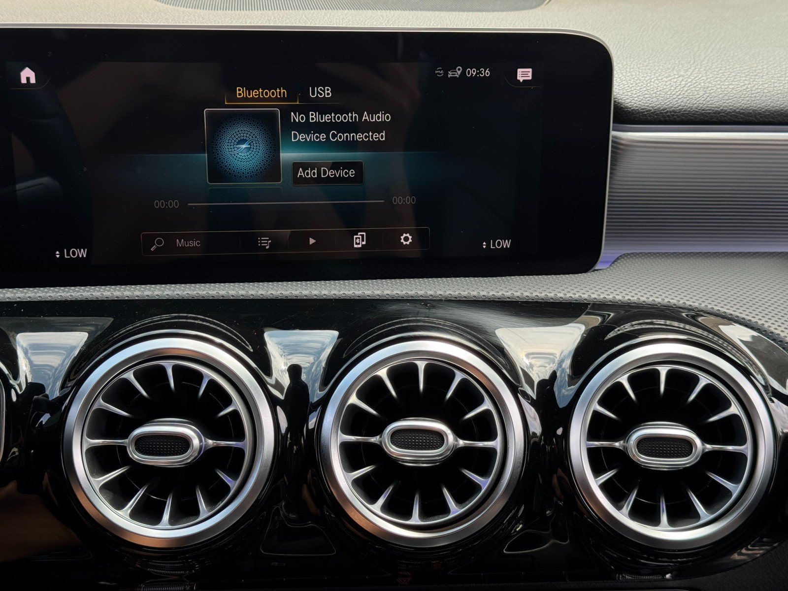 Used 2020 Mercedes-Benz A 220 w/ Premium Package image 26
