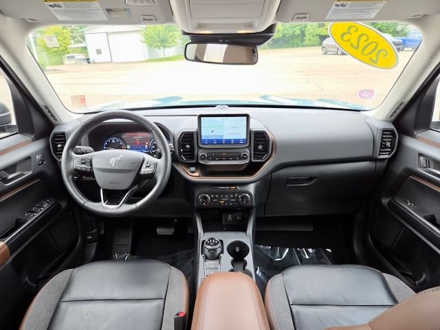 Used 2023 Ford Bronco Sport Outer Banks w/ Tech Package AWD/4WD image 14