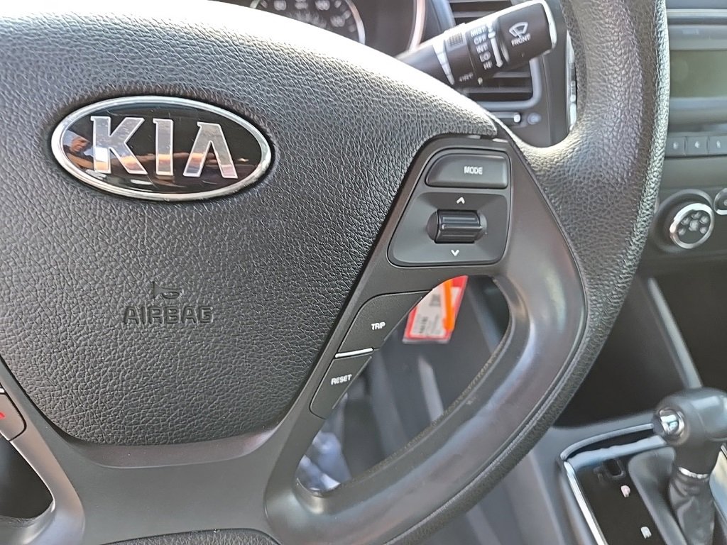 Used 2017 Kia Forte LX image 21