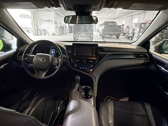 Used 2021 Toyota Camry SE FWD image 10