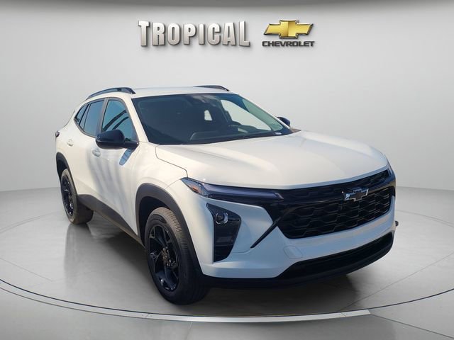 New 2026 Chevrolet Trax LT w/ Midnight Edition FWD image 4
