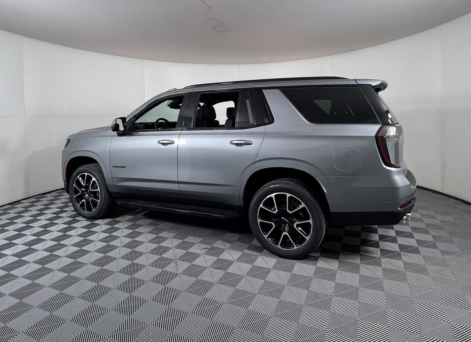 New 2026 Chevrolet Tahoe RST image 3