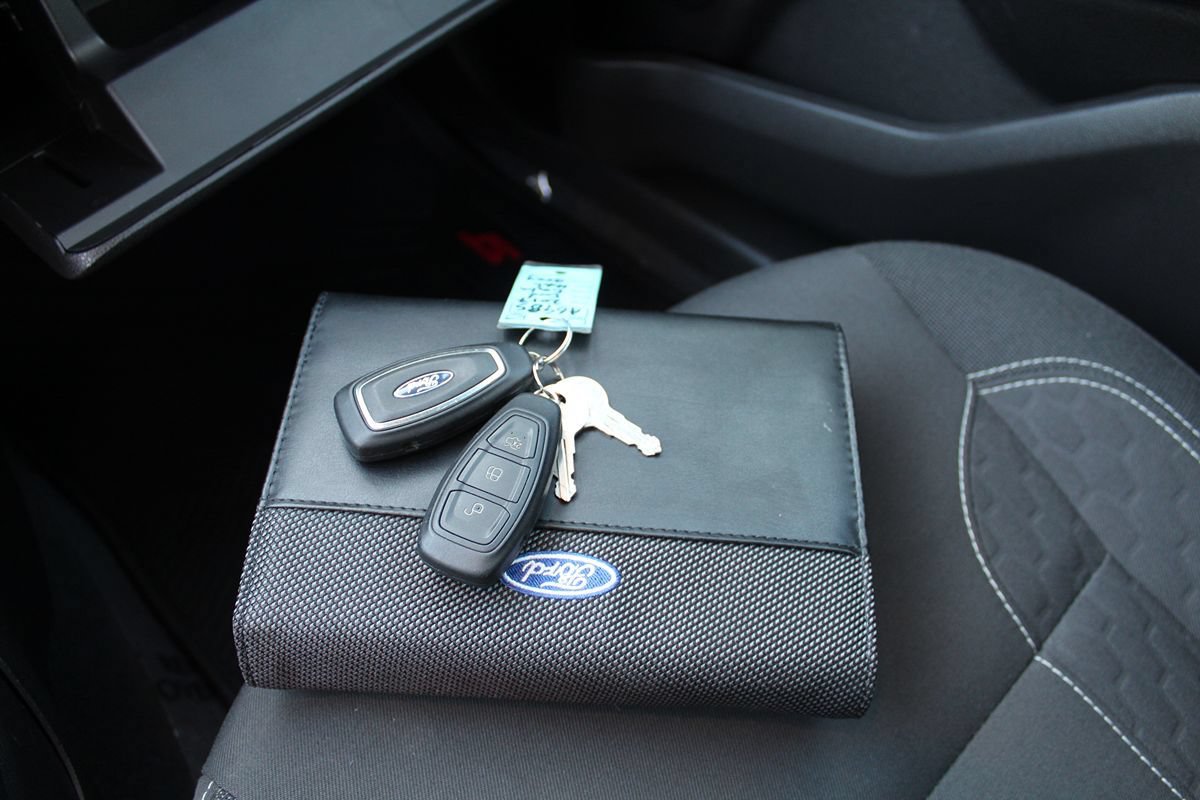 Used 2017 Ford Fiesta ST FWD image 31
