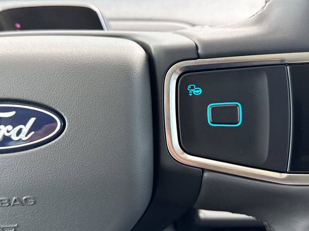 Used 2025 Ford Expedition Max Active RWD image 17