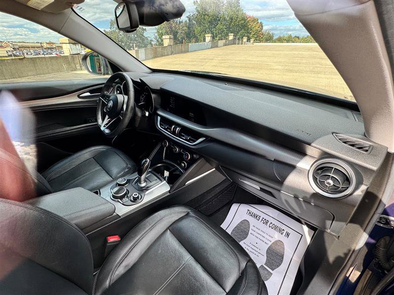 Used 2018 Alfa Romeo Stelvio Sport w/ Cold Weather Package image 37
