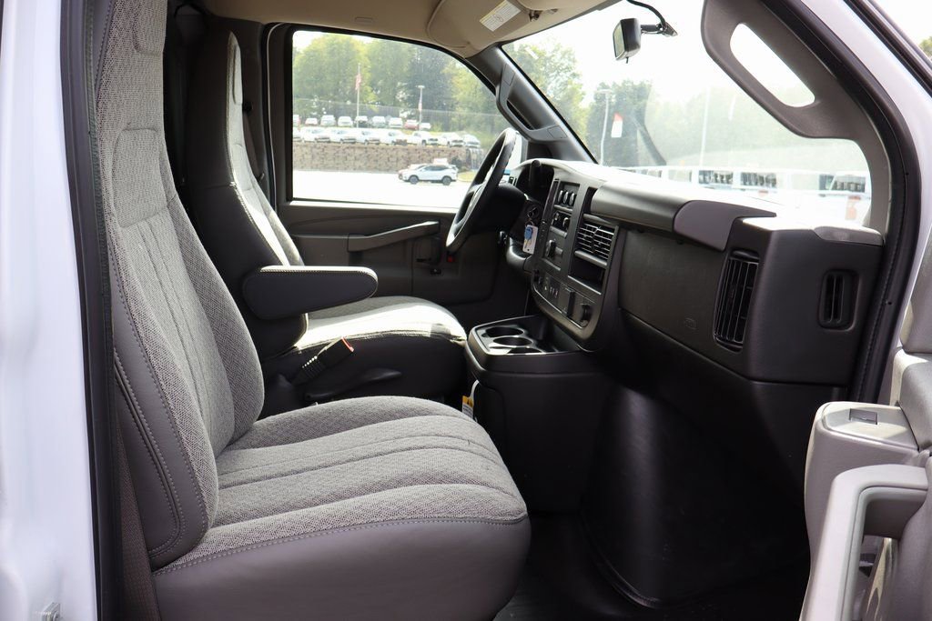 New 2025 Chevrolet Express 2500 w/ Driver Convenience Package image 11