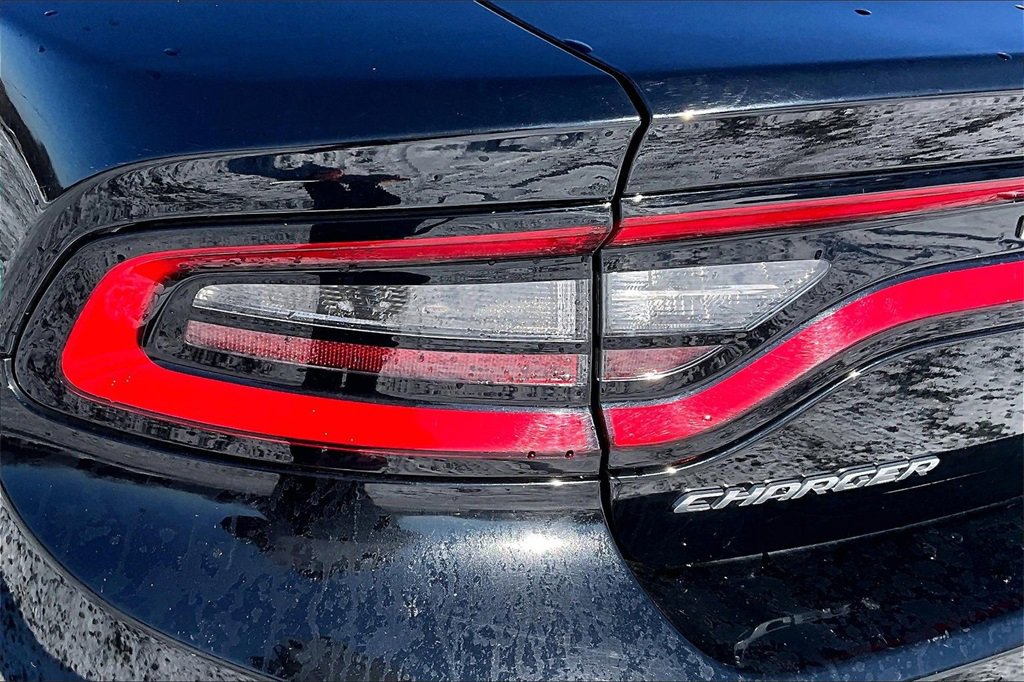 Used 2021 Dodge Charger SXT w/ Leather Interior Group image 26