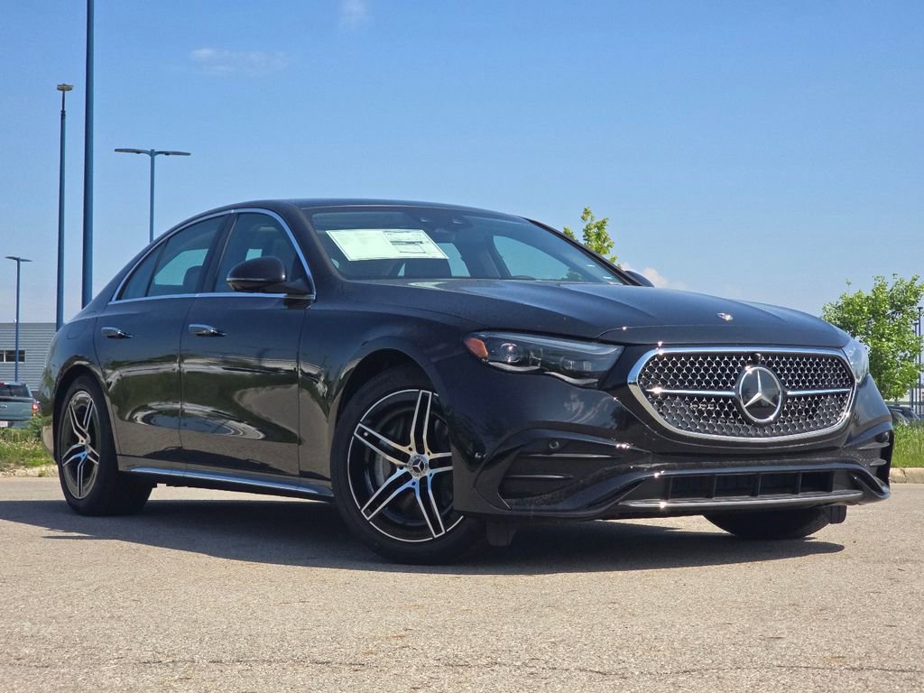 New 2026 Mercedes-Benz E 450 4MATIC Sedan image 1