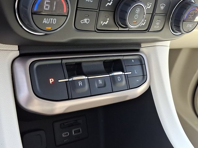 Used 2022 GMC Acadia Denali w/ Denali Ultimate Package FWD image 15